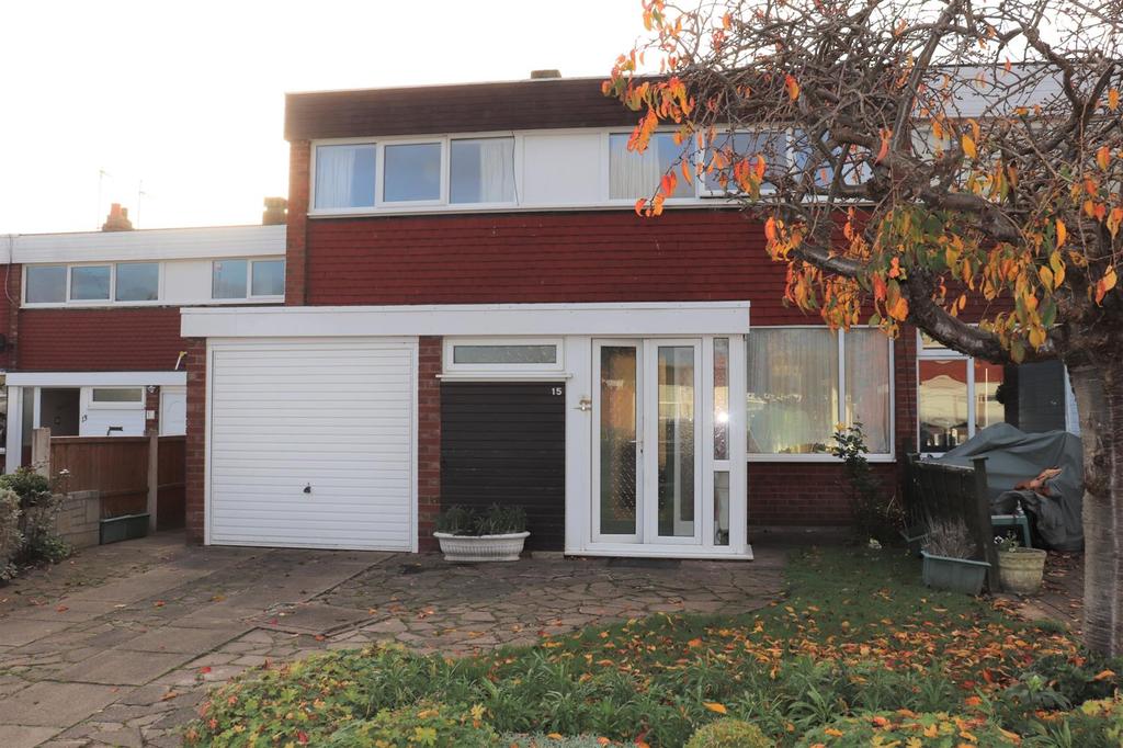 Carlton Crescent, Tamworth 3 bed semidetached house £215,000