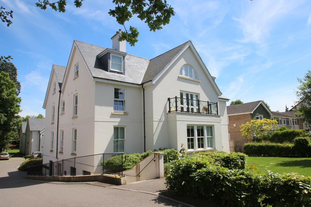 42 Reigate Hill, Reigate 2 bed apartment £1,475 pcm (£340 pw)