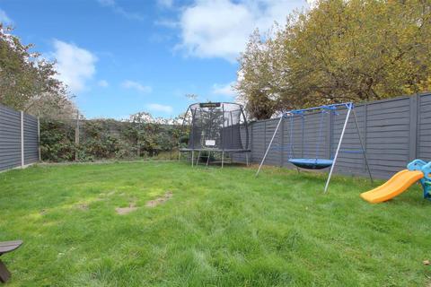 132 Nelson Road, Goring By Sea, Worthing, BN12 6EN