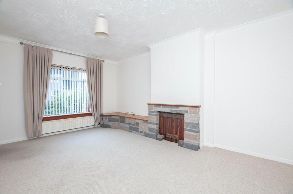 Norwood Avenue, ALLOA 2 bed end of terrace house £650 pcm (£150 pw)