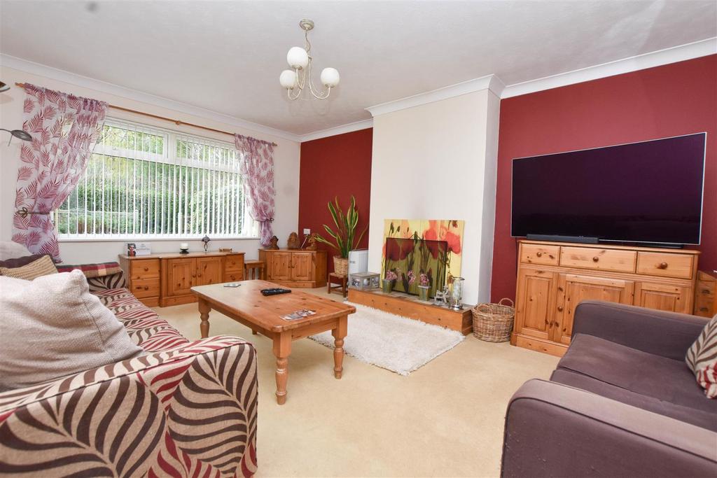 Elm Grove, Eastbourne 4 bed detached house £430,000