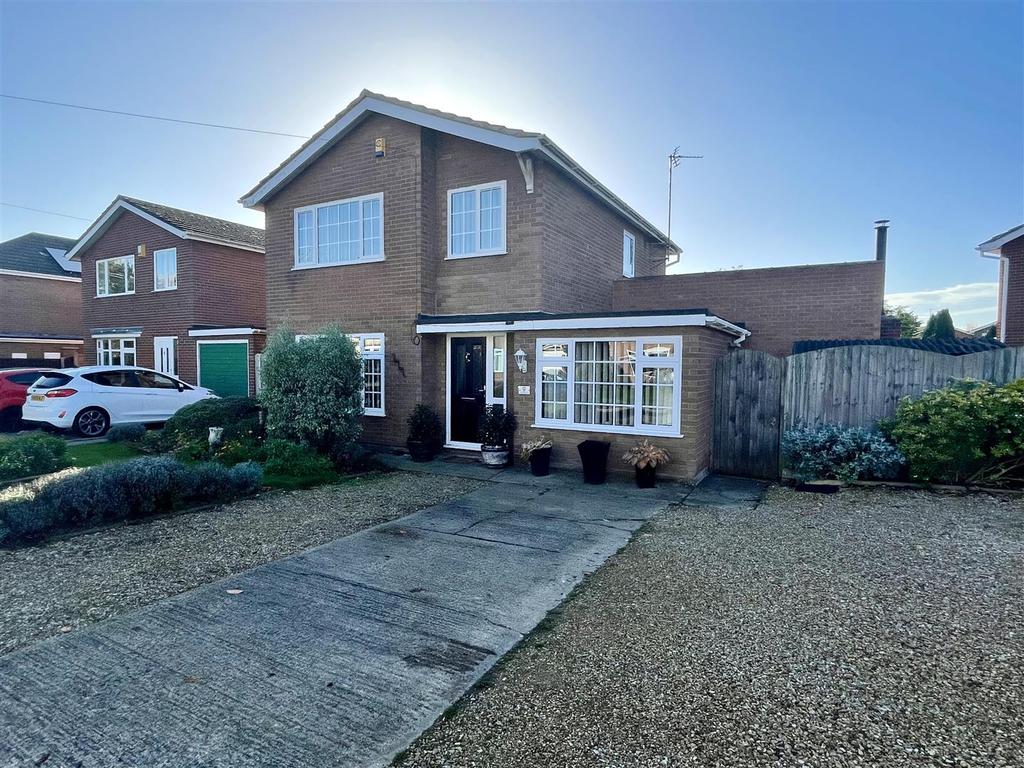 Aintree Drive, Spalding 4 bed detached house £310,000