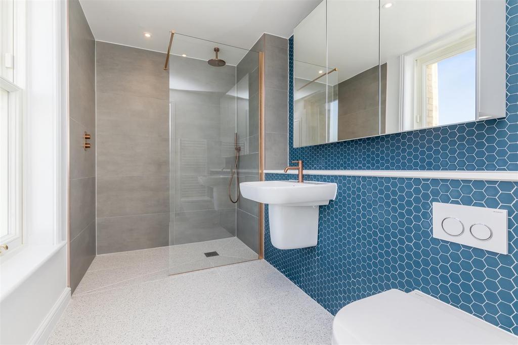 En suite shower room