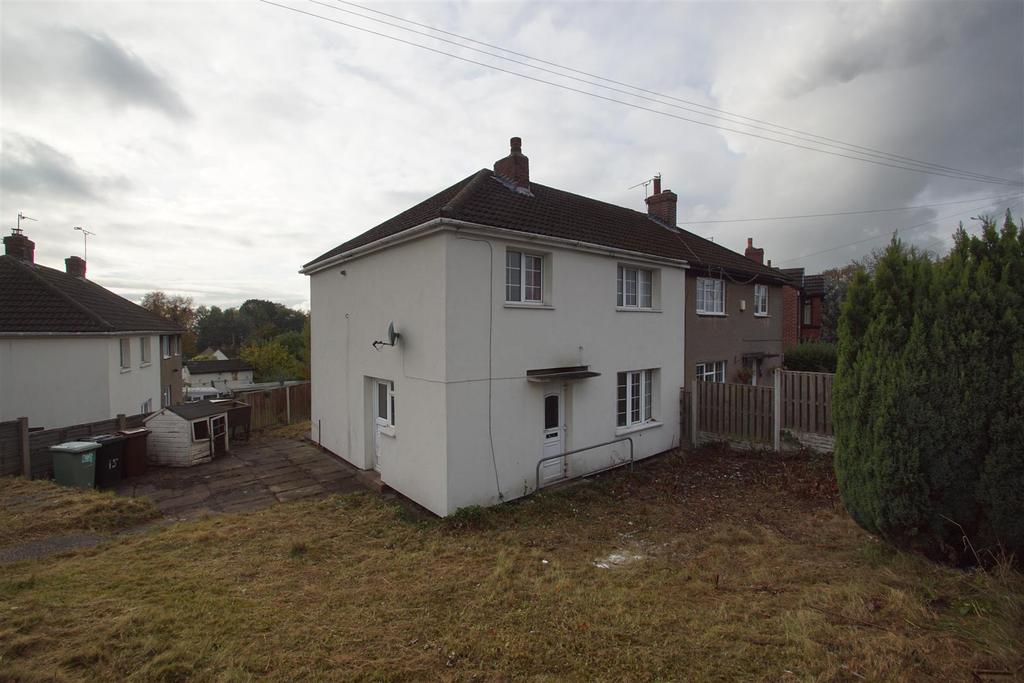 Westfield Lane, Kippax, Leeds 3 bed semidetached house £129,950