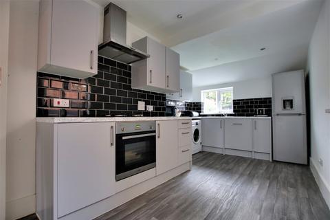 20 Brookside Avenue, Southampton, SO15 4HZ