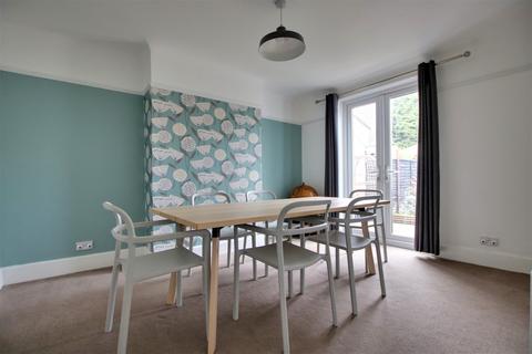 20 Brookside Avenue, Southampton, SO15 4HZ
