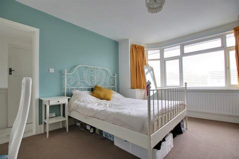 20 Brookside Avenue, Southampton, SO15 4HZ