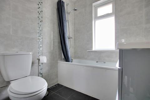 20 Brookside Avenue, Southampton, SO15 4HZ