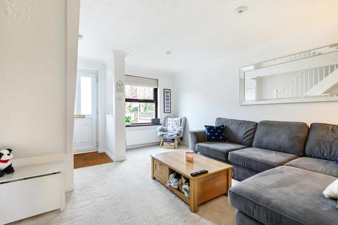69 Devoil Close, Guildford, GU4 7FQ