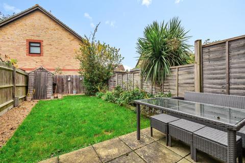 69 Devoil Close, Guildford, GU4 7FQ