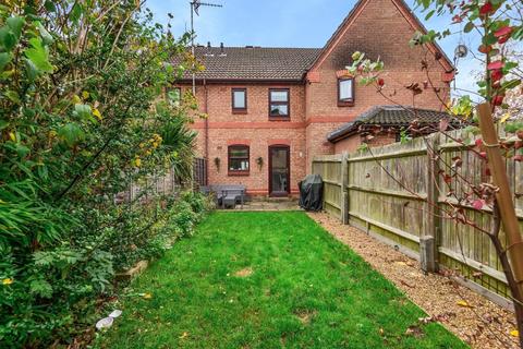 69 Devoil Close, Guildford, GU4 7FQ
