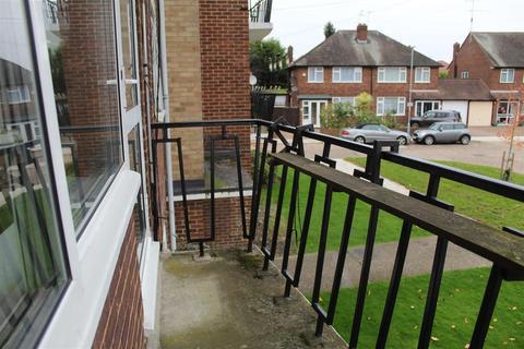 37 Rydal Way, Ruislip, HA4 0RX