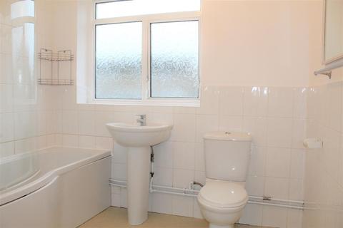 37 Rydal Way, Ruislip, HA4 0RX