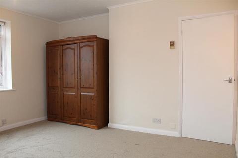 37 Rydal Way, Ruislip, HA4 0RX