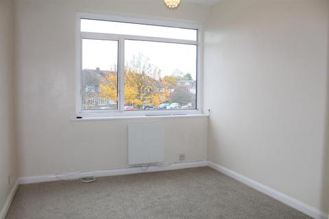 37 Rydal Way, Ruislip, HA4 0RX