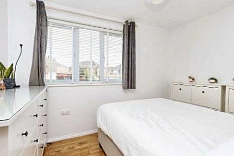 1 bedroom flat to rent, Somerford Close, Eastcote HA5