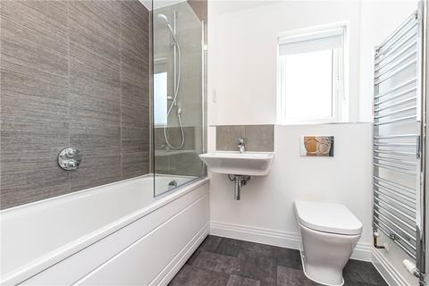 3 bedroom semi-detached house to rent, Rye Crescent, Curbridge, Witney, OX29