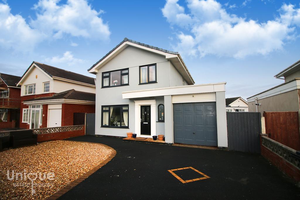 Fairway, Fleetwood, FY7 3 bed detached house £240,000