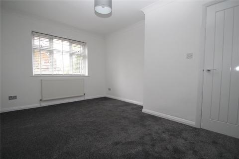 2 bedroom maisonette to rent, Chalforde Gardens, Romford, Essex, RM2