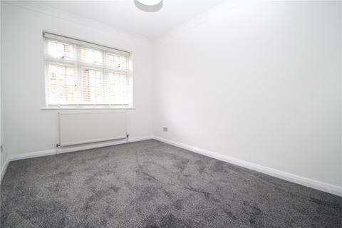2 bedroom maisonette to rent, Chalforde Gardens, Romford, Essex, RM2