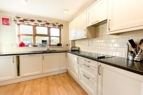 8 Broadway Close, Witney, OX28 5GG