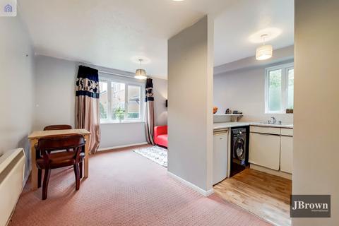 37 Henley Drive, London, SE1 3AP