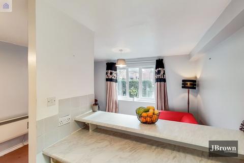 37 Henley Drive, London, SE1 3AP