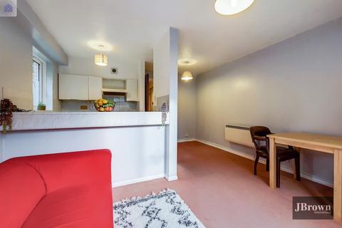 37 Henley Drive, London, SE1 3AP