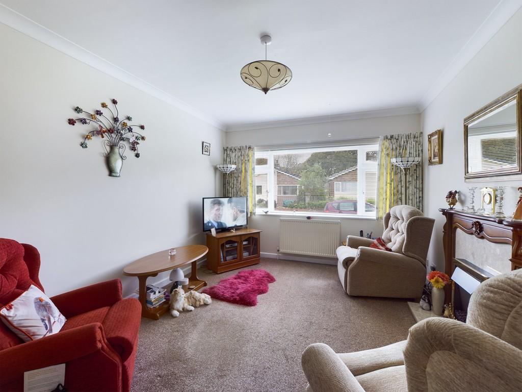 Broadway Avenue, Kingsteignton 3 bed detached bungalow £335,000