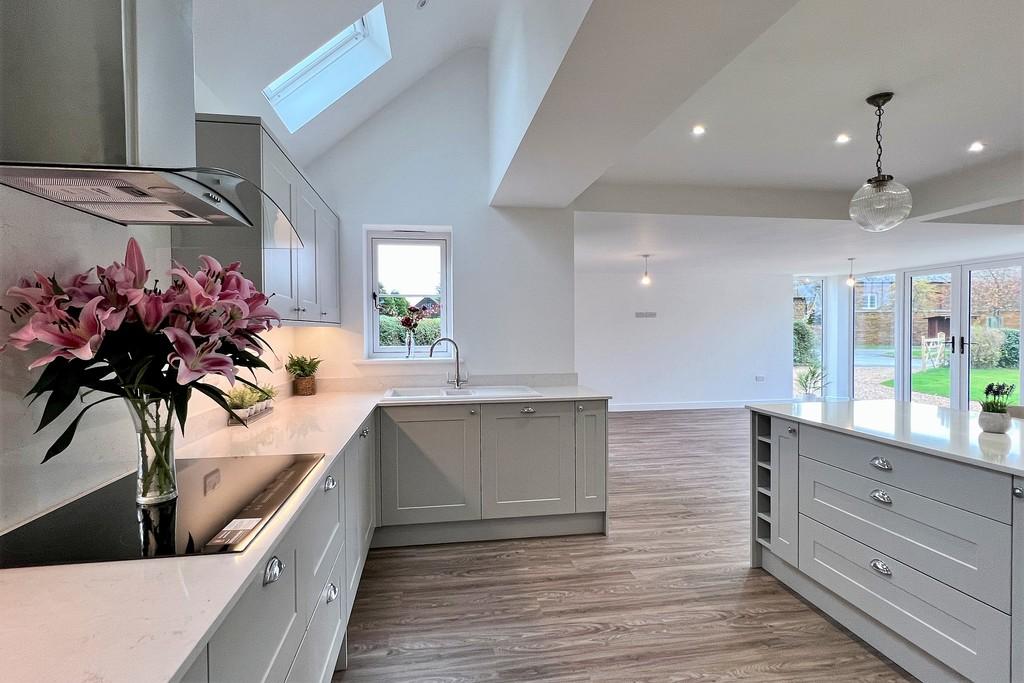 Eastwell, Melton Mowbray 5 bed detached house £650,000