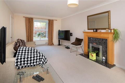 24 Arnhem Close, Bingley, BD16 3JX