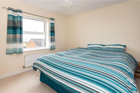 24 Arnhem Close, Bingley, BD16 3JX