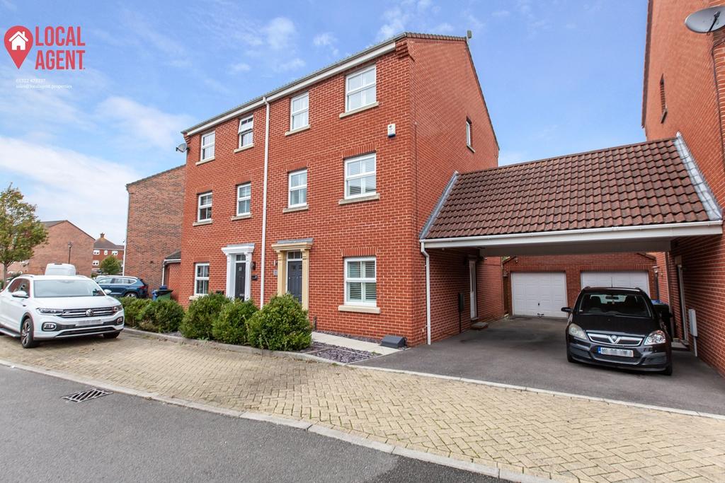 Amethyst Drive, Sittingbourne, ME10 4 bed townhouse £375,000