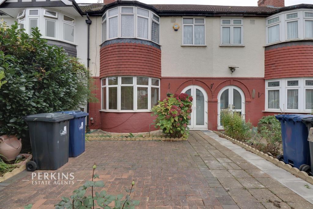 Whitton Avenue West, Greenford 3 bed house £1,775 pcm (£410 pw)
