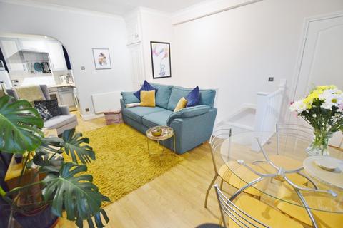 Flat 6, Earlsdon Lodge, 13 Surrey Road, Bournemouth, BH2 6BP