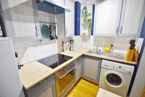 Flat 6, Earlsdon Lodge, 13 Surrey Road, Bournemouth, BH2 6BP