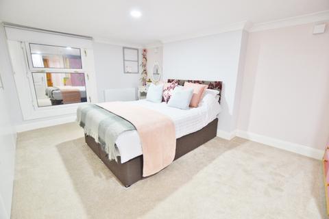 Flat 6, Earlsdon Lodge, 13 Surrey Road, Bournemouth, BH2 6BP