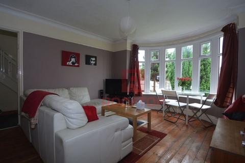 3 bedroom house to rent, St. Annes Road, Leeds LS6