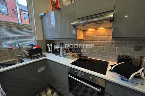 4 bedroom house to rent, Pennington Terrace, Leeds LS6