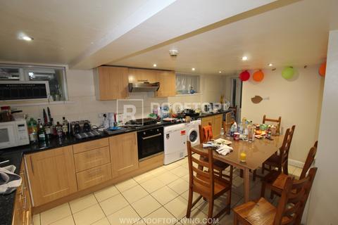 8 bedroom house to rent, St. Michaels Villas, Leeds LS6
