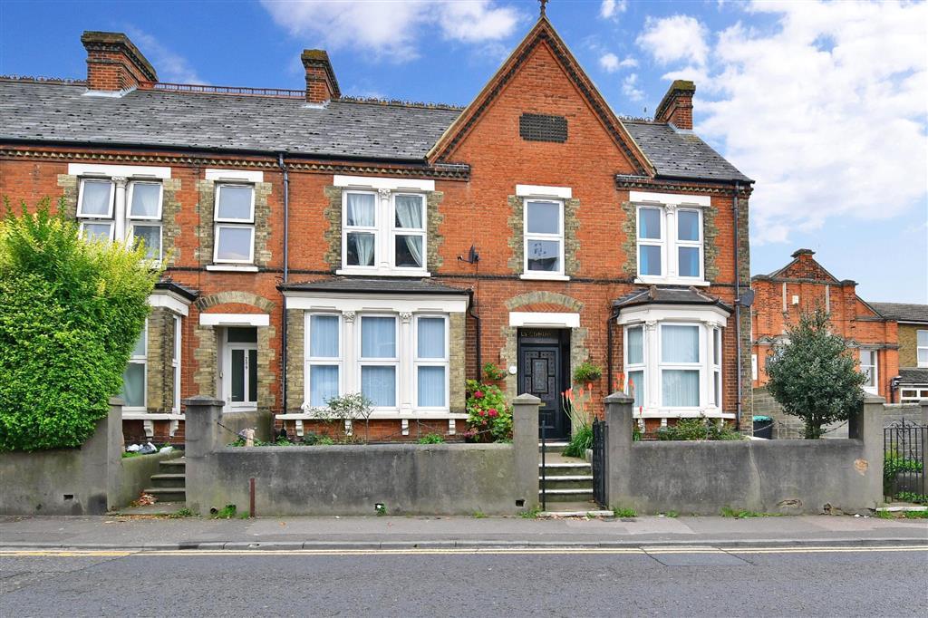 Canterbury Street, Gillingham, Kent 4 bed duplex for sale £250,000