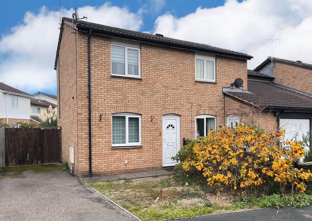 Smiths Way, Alcester, B49 2 bed end of terrace house £195,000
