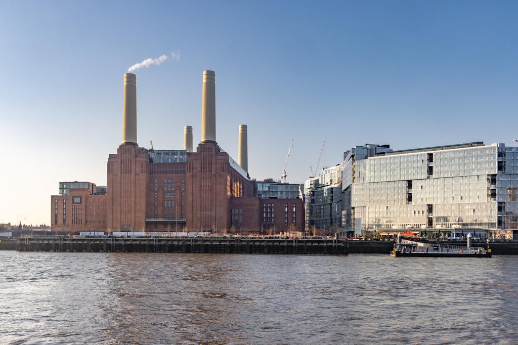 Battersea Power Station from Chelsea Embankment...