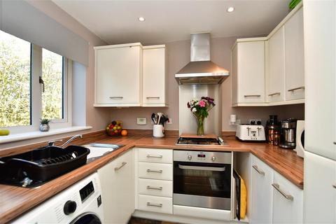 13 Bewick Walk, Iwade, Sittingbourne, ME9 8FY