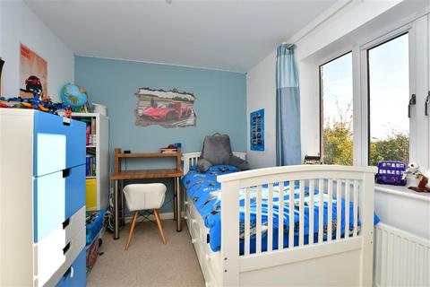 13 Bewick Walk, Iwade, Sittingbourne, ME9 8FY