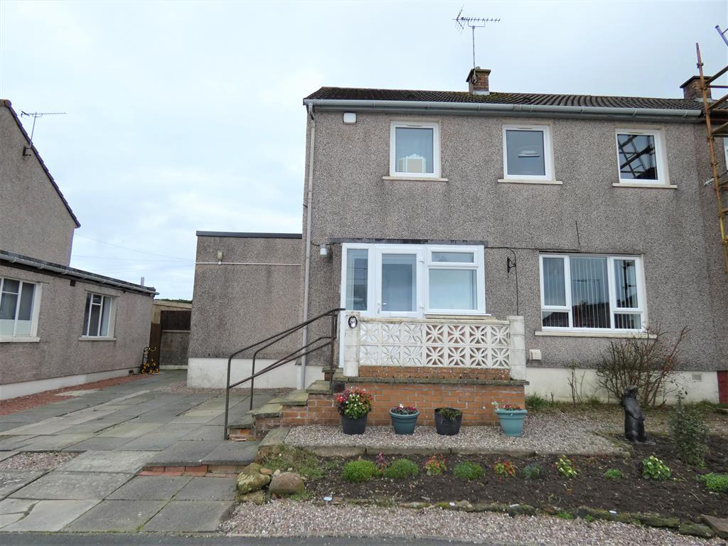 Rosemount Crescent, Annan, DG12 6LF 3 bed semidetached house £130,000