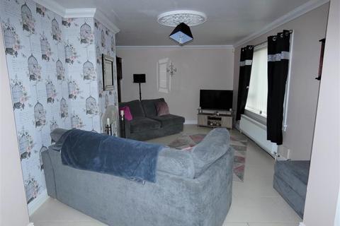 16 Rosemount Crescent, DG12 6LF