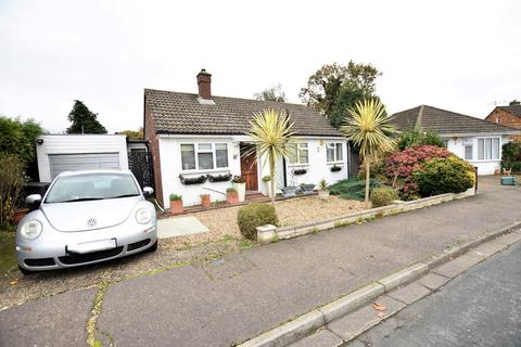 1 Broadlands, Hanworth, Feltham, TW13 6HF