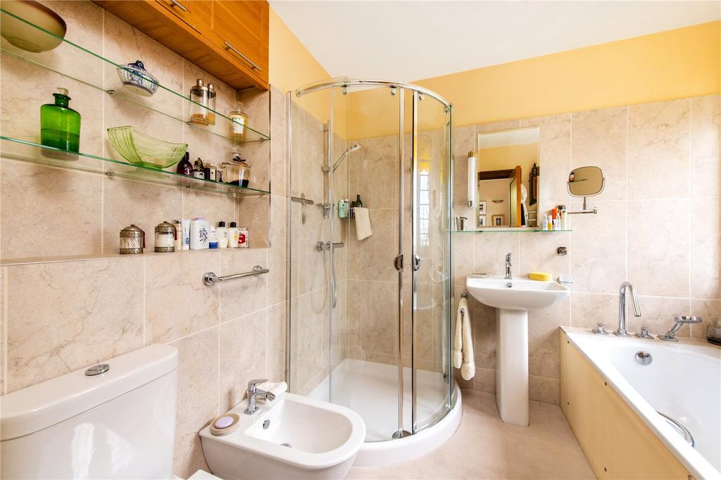En Suite Bathroom