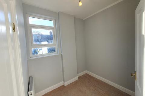 16 Alric Avenue, London, NW10 8RB